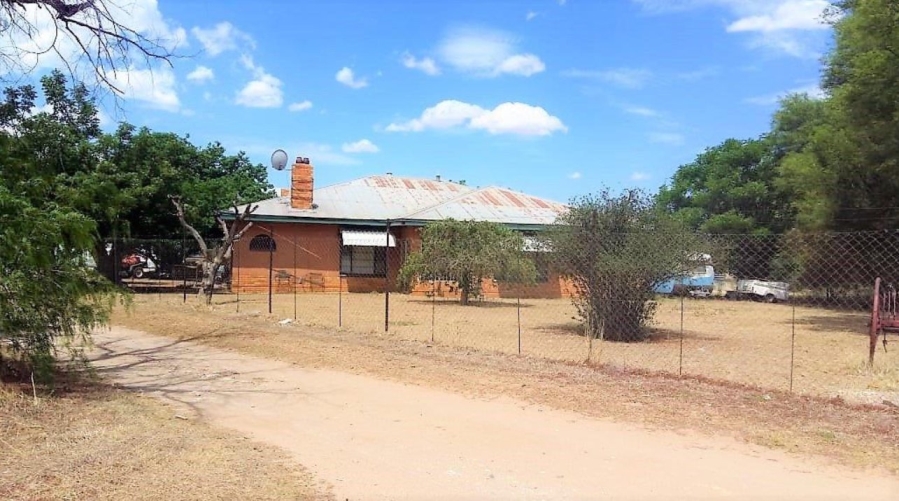 Commercial Property for Sale in Christiana North West